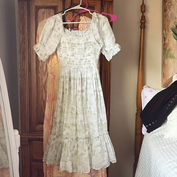 Valencia Dress White and Green Ivy City Dress 100% Cotton Spring - Picture 4 of 6